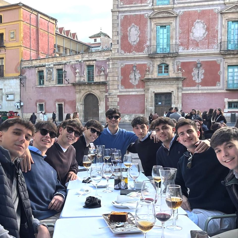 Una mesa con amigos en Murcia